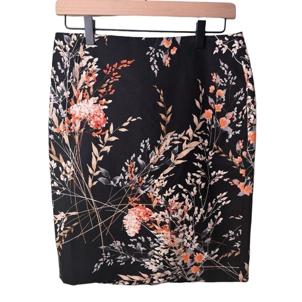 Talbots Women’s Skirt Black Peach Pink Gray Floral Pencil Size 8 Petite